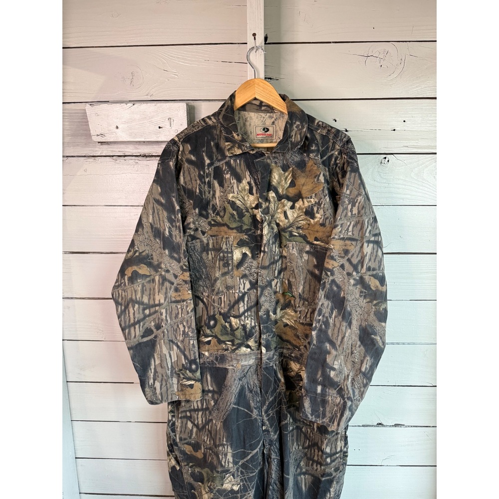 Mossy Oak Mens Camouflage Hunting Coveralls Full Zip Woodland Camo Jumpsuit - Picture 2 of 7